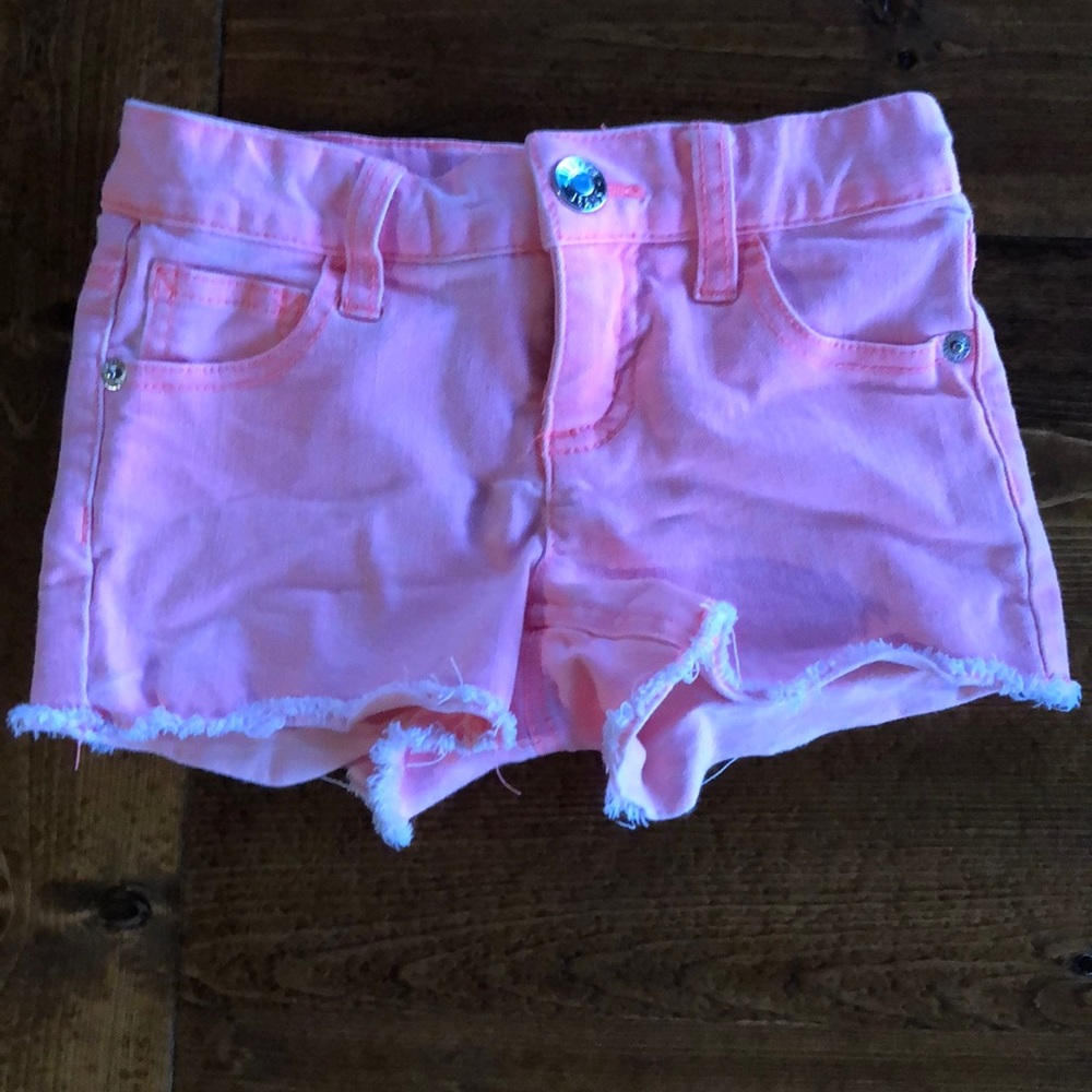 Girl pink shorts